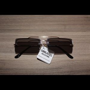 Square Frame Sunglasses 😎